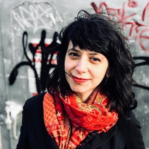 @lisarpoet Profile Picture