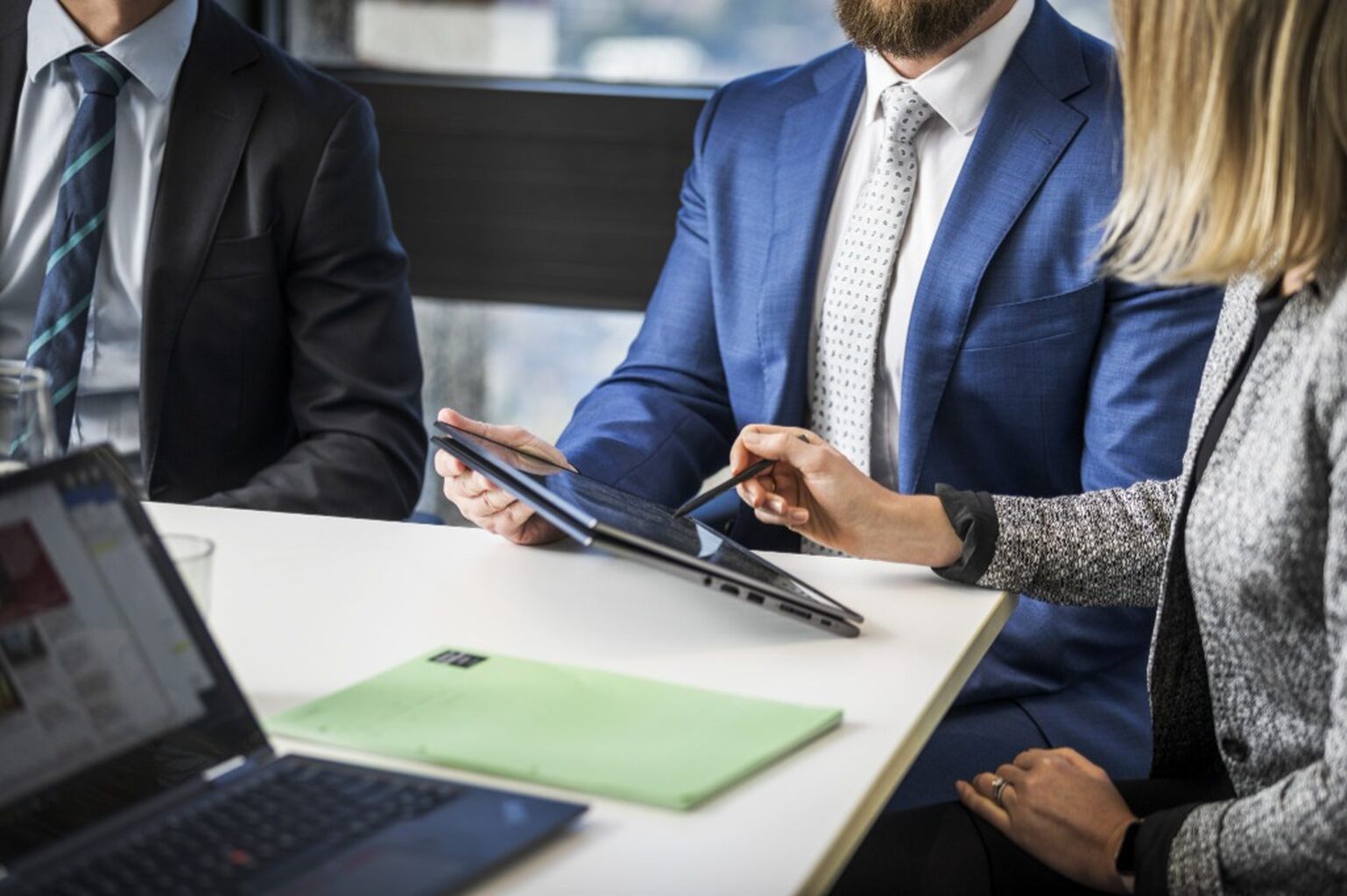 Australian law firm works with Lenovo