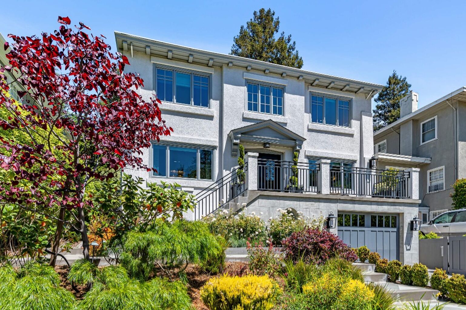 Sold! 674 Mandana Blvd, Oakland