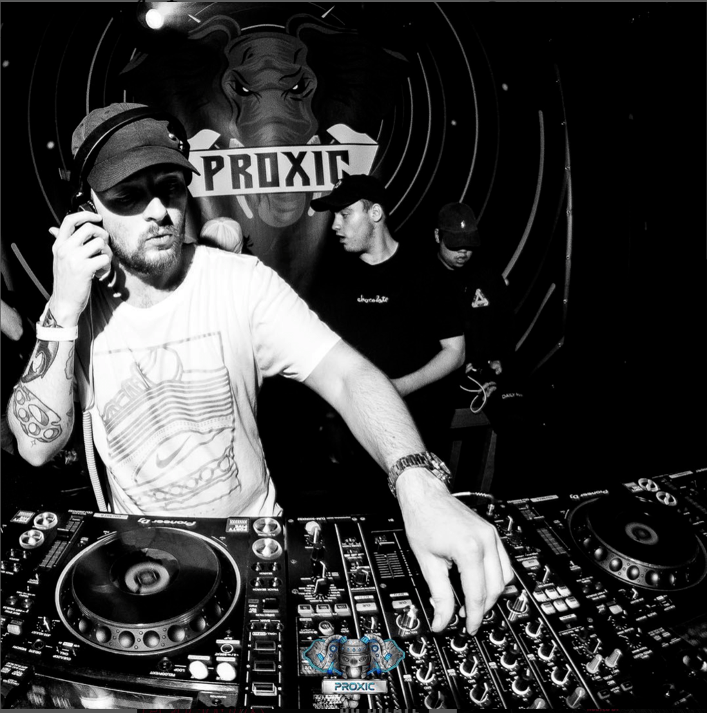 BOOK DJ DILATE