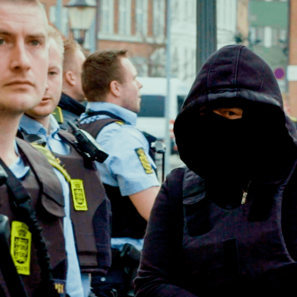 Køb 'Bad company - Fire år i Bandidos' på Saxo