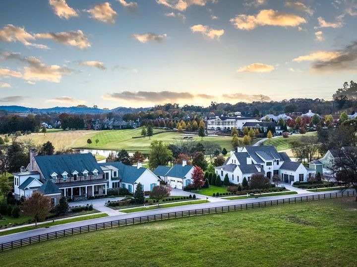 Why Choose The Grove Realty Team?