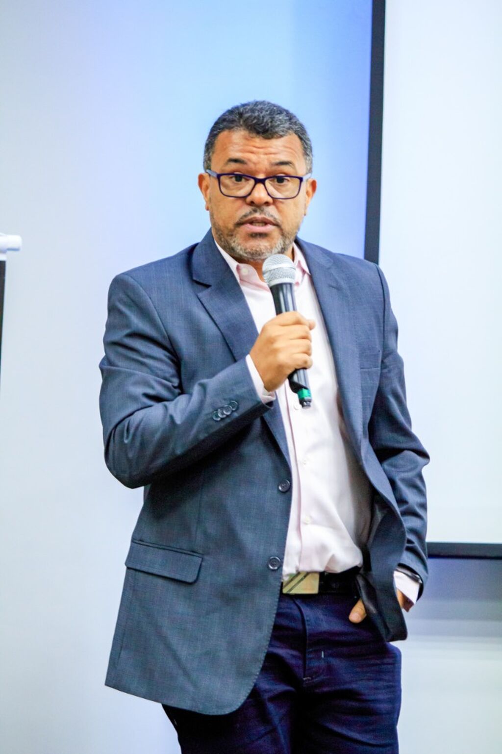 PALESTRAS CORPORATIVAS - (comunica&ccedil;&atilde;o e Lideran&ccedil;a) - CONHE&Ccedil;A