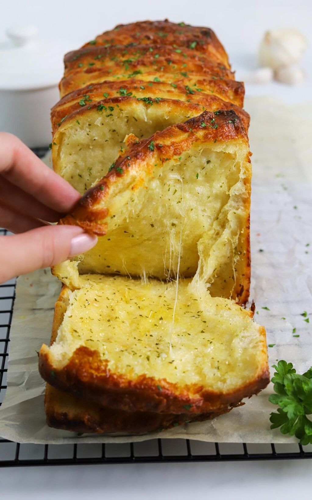 Cheesy Pull-Apart Garlic Bread