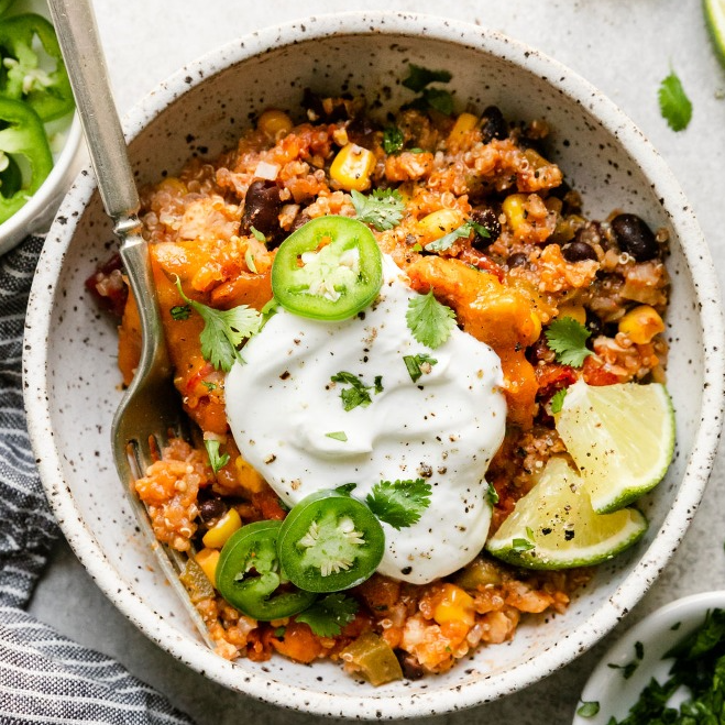 Southwest Quinoa Chicken Casserole (image reel)