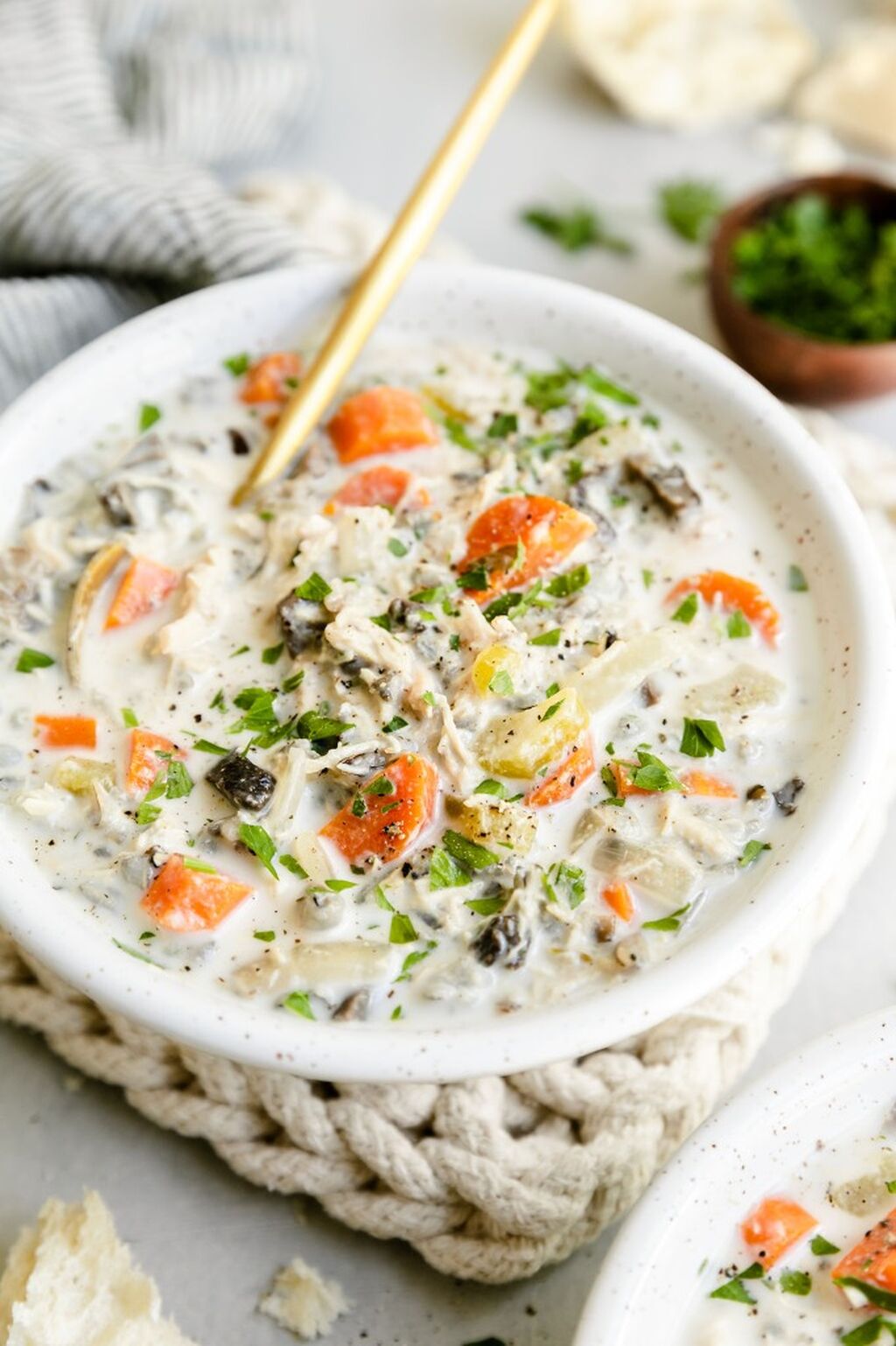 Creamy Slow Cooker Chicken and Wild Rice Soup